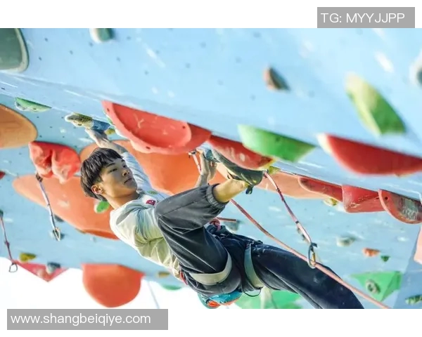 成都攀岩队引领热潮探索攀岩运动的节奏与变革之路 成都攀岩队引领热潮探索攀岩运动的节奏与变革之路