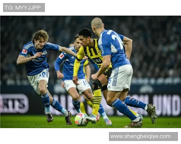 沙尔克04客场连胜，稳坐德甲榜首位置！